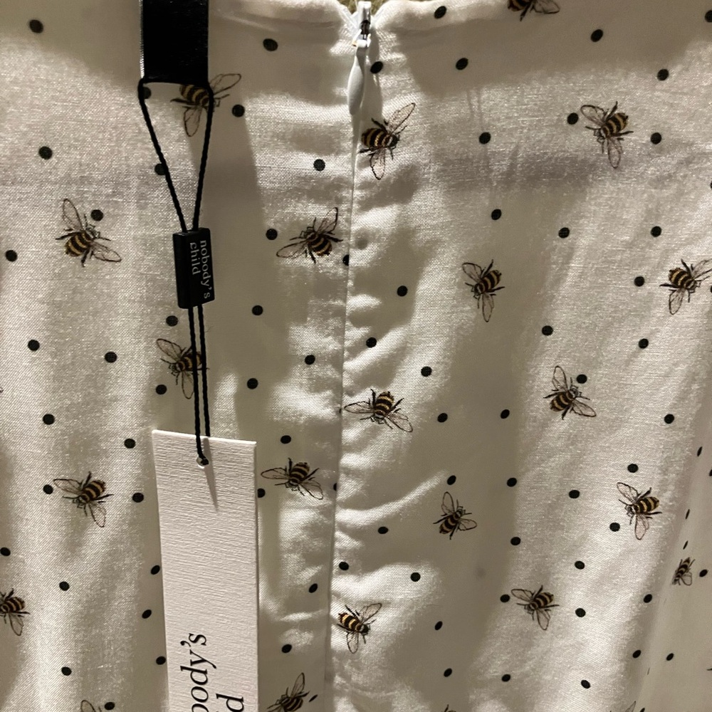 NWT. Nobody’s Child EleganWhite DETAILED Yellow Honeybees Midi Dress